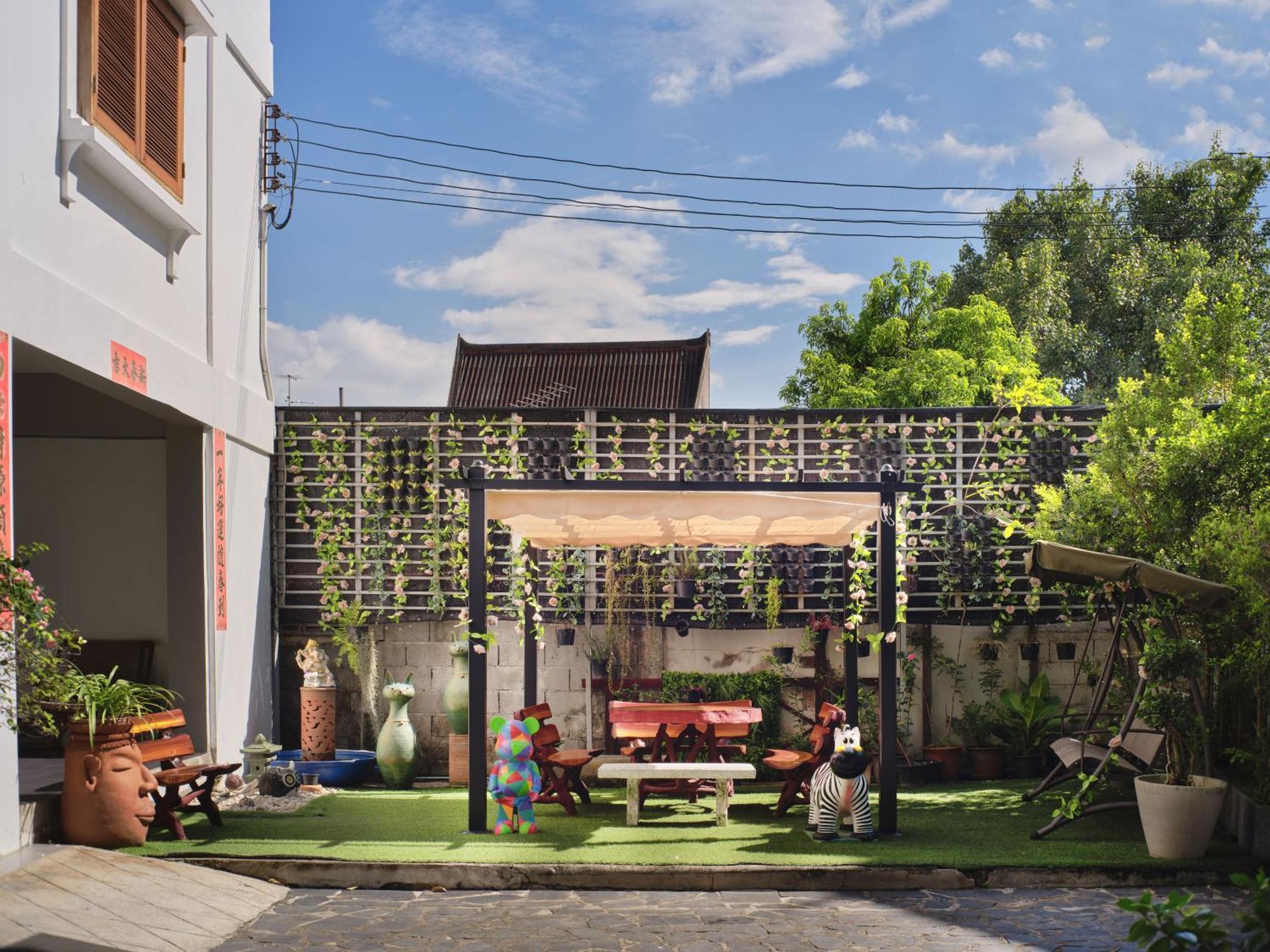 Chiangmai Inn Guesthouse Chiang Mai Exterior photo