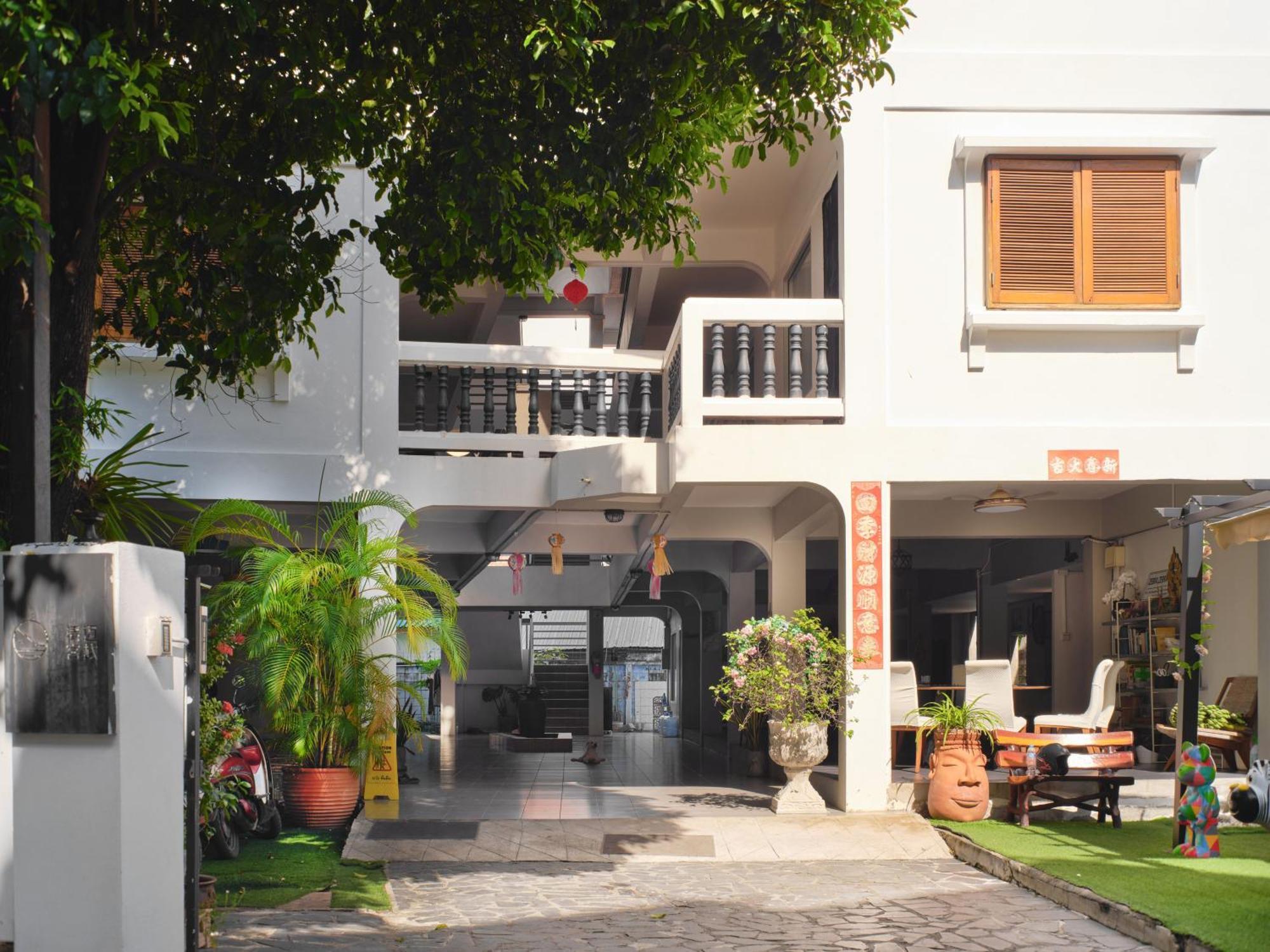 Chiangmai Inn Guesthouse Chiang Mai Exterior photo