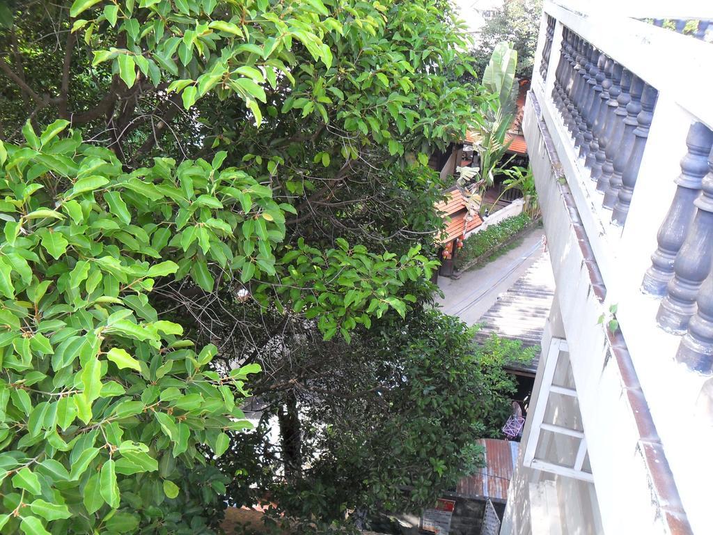 Chiangmai Inn Guesthouse Chiang Mai Exterior photo