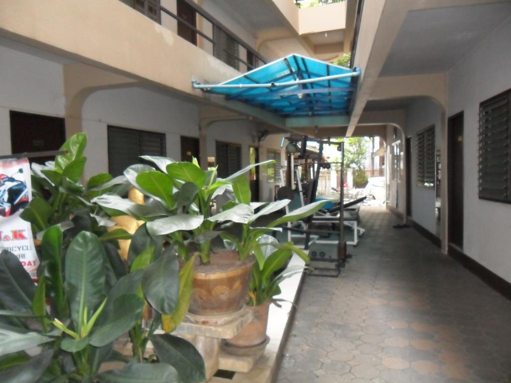 Chiangmai Inn Guesthouse Chiang Mai Exterior photo